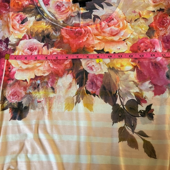 Esspresso XL boho floral pink, gold and white, top with capped sheer sleeves - Picture 4 of 7